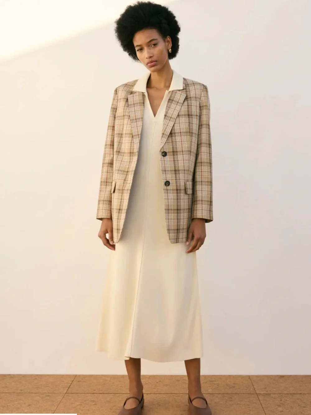 Everlane Blazer Oversized in Buttersmoth Pale Khaki Plaid